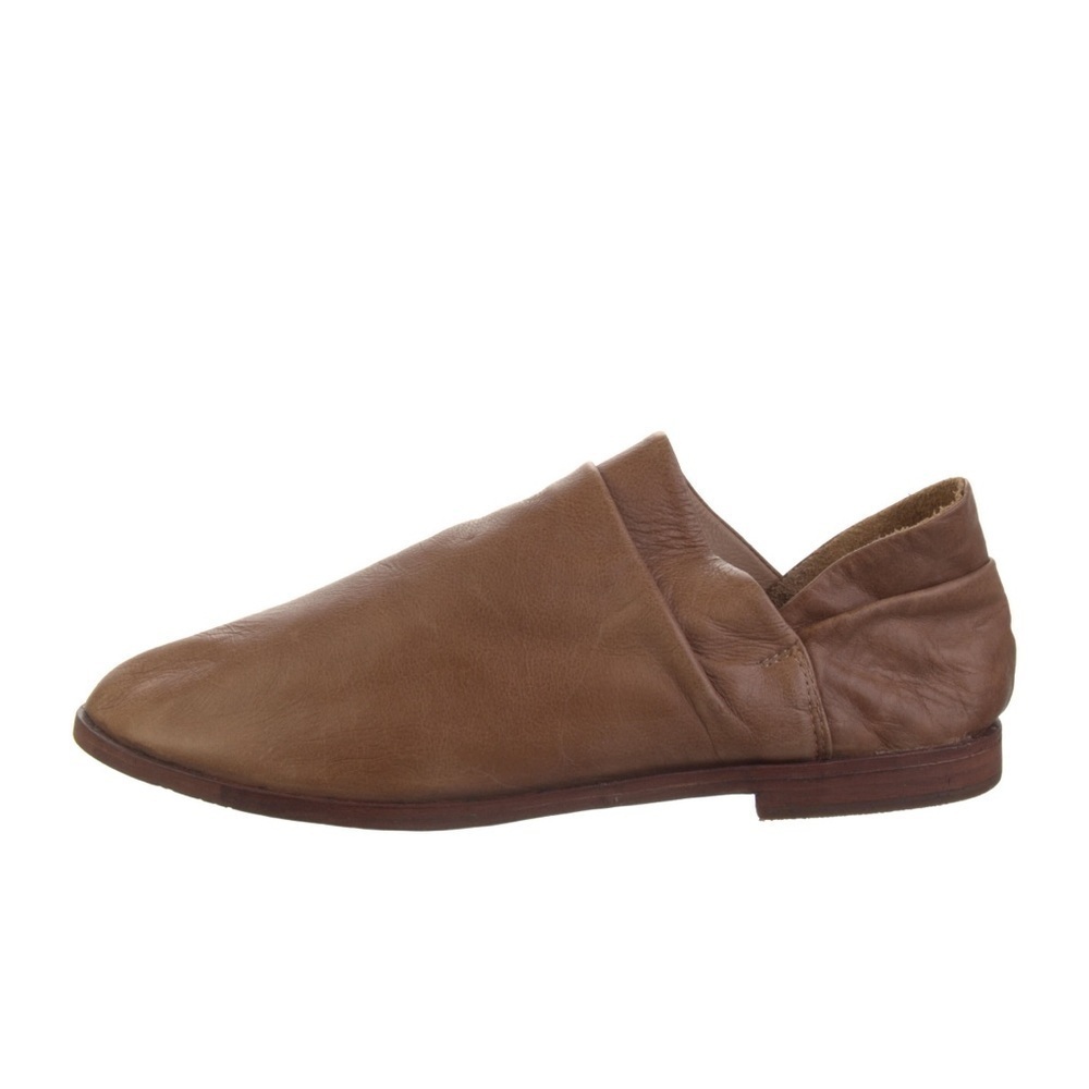 EUC - Beek Puffin -Brown leather loafers - size 6